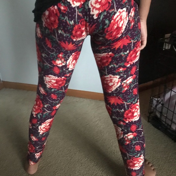 SOLD nwot Lularoe floral leggings - Picture 3 of 4